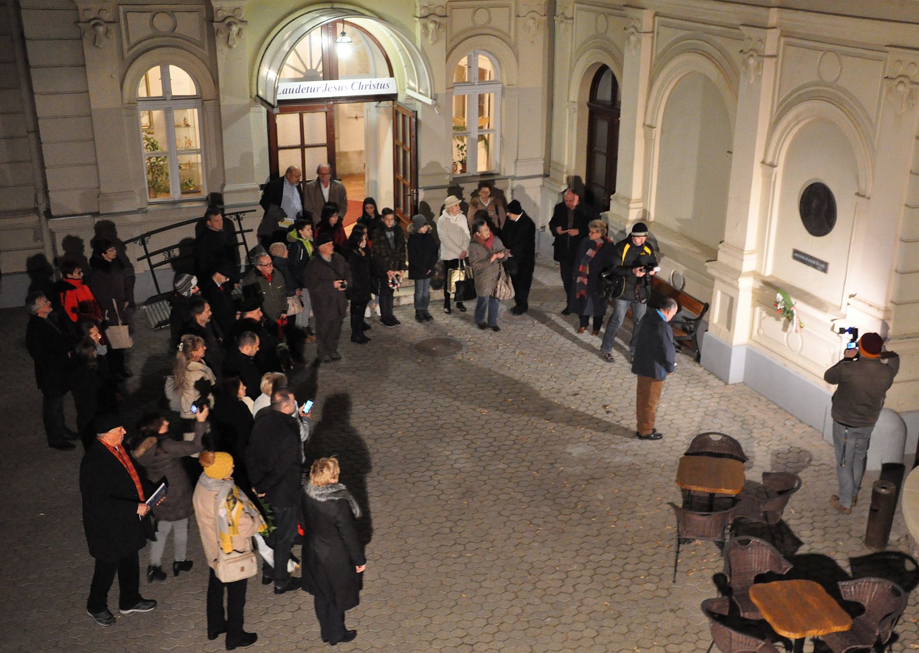 Elkezdődött a huszonöt órás Wass Albert-maraton Székesfehérváron